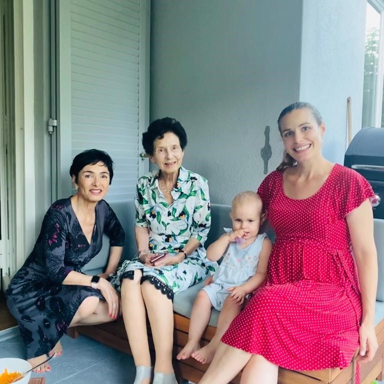 Vier Frauen. Vier Generationen.